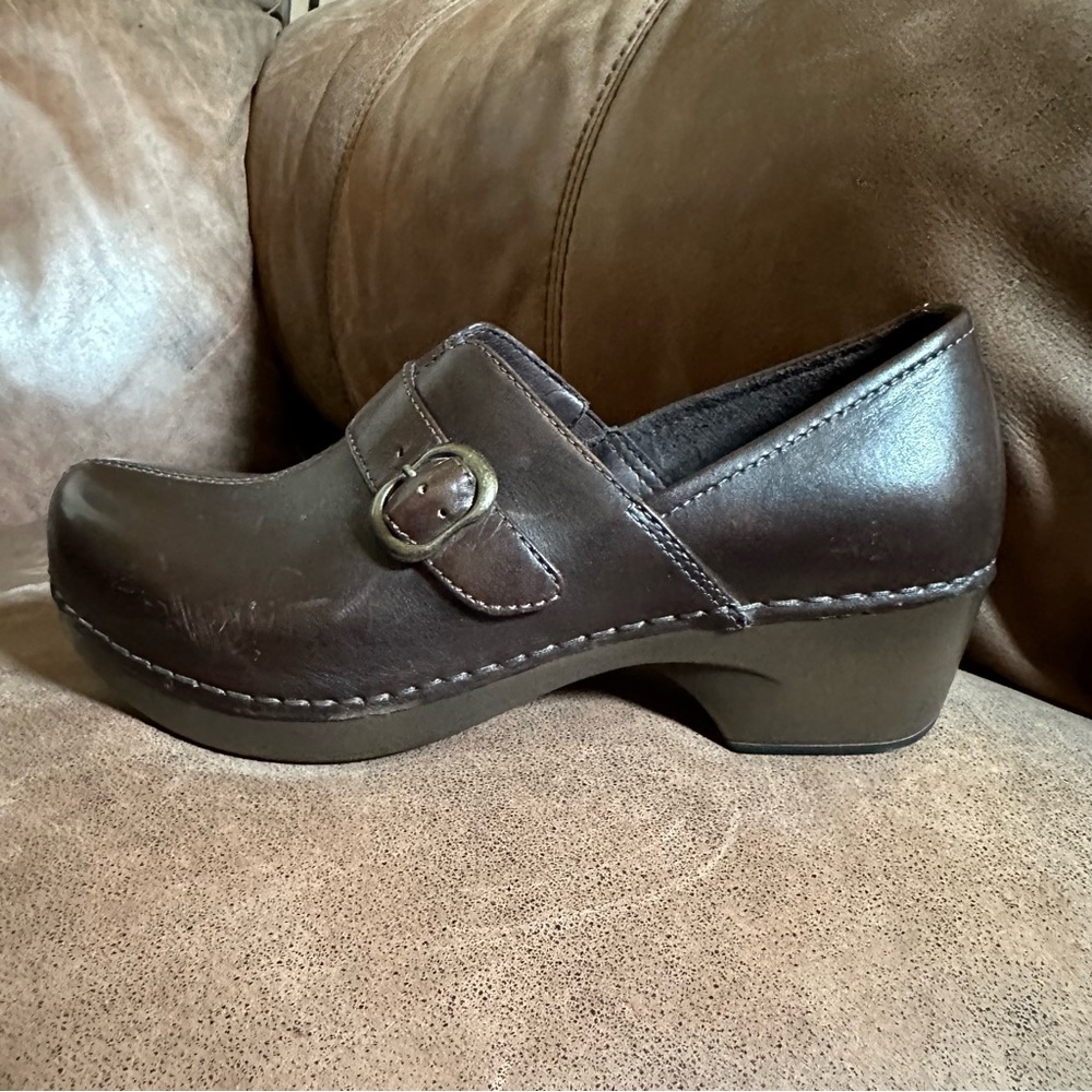 Dansko Tamara Dark Brown Slip On Clog with Buckle Women EU Size 37/US Size 6 - Picture 2 of 12